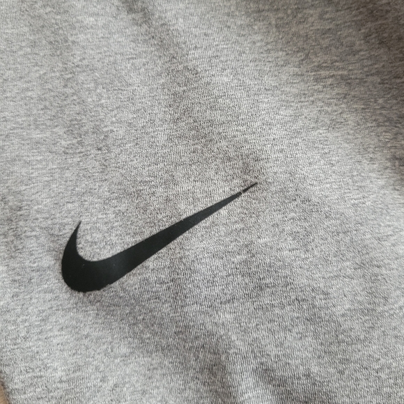 Ladies Dri-Fit Running jacket -size Large - Picture 3 of 4